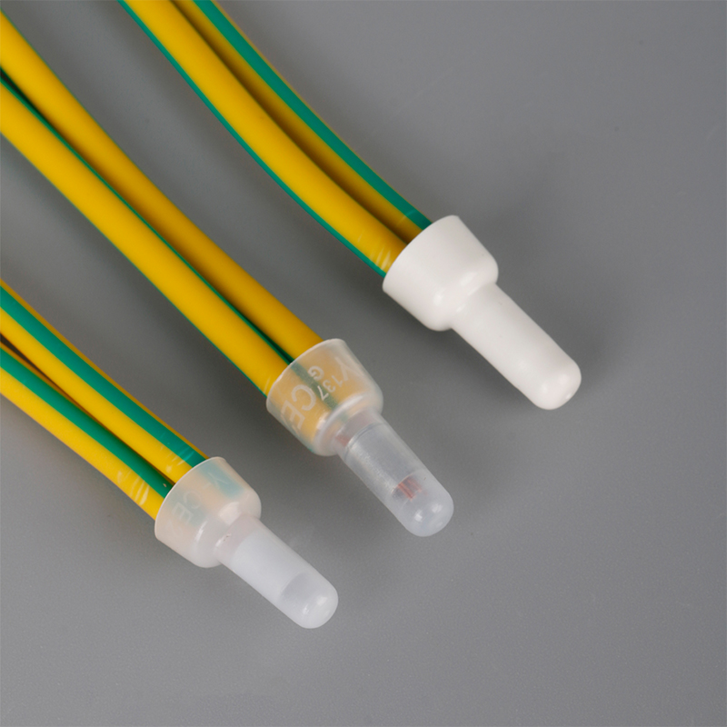 关闭端压接连接器